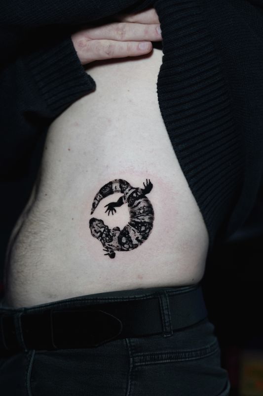 Tatuaż wykonany przez Violettę Lutattoo (Black & grey)