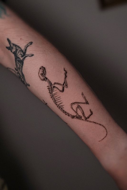 Tatuaż wykonany przez Violettę Lutattoo (Fine line, Black & grey)