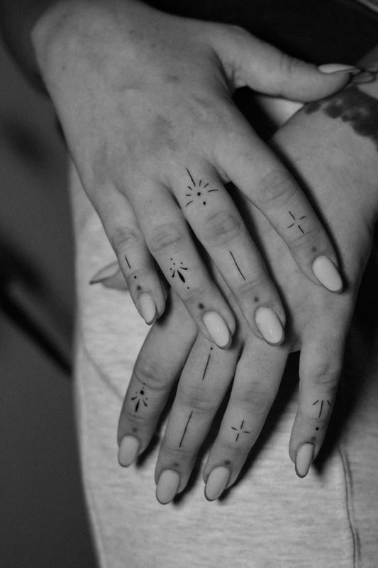 Tatuaż wykonany przez Violettę Lutattoo (Fine line)